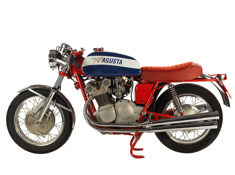 Illustration for article titled Vacant NYC Store Turned Into A Treasure Trove Of Beautiful Motorcycles